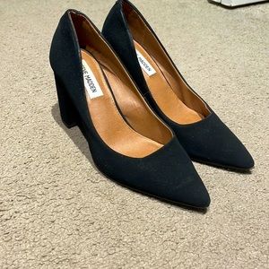 Steve Madden block heel black pointed toe suede heel